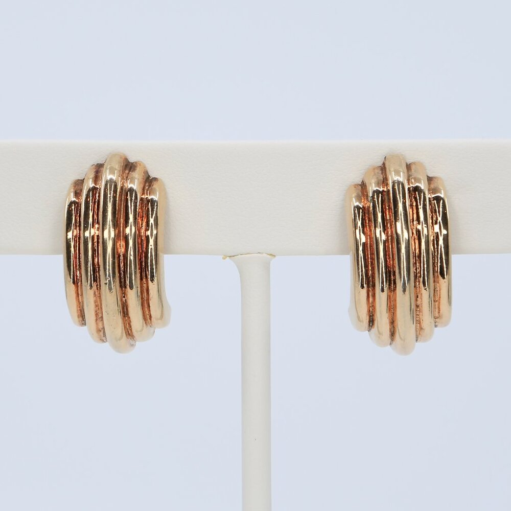 Trifari Art Moderne Gold Toned Trifanium Ribbed Half Hoop Clip-On Earrings 1940s